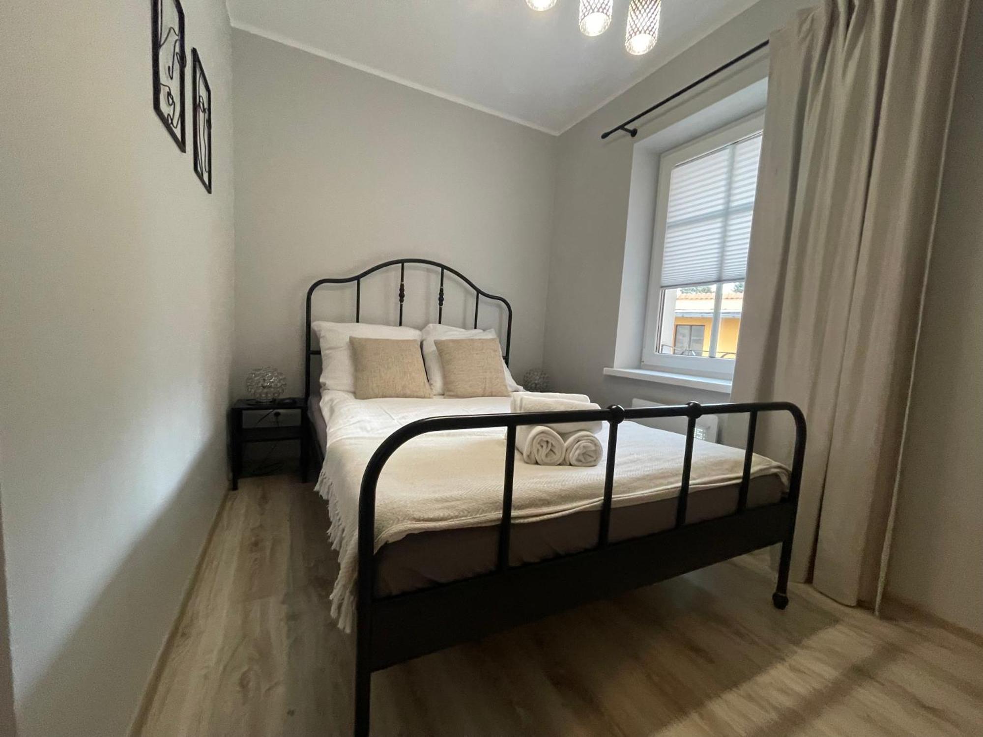 Apartament Przy Cieplickich Tezniach Єленя-Ґура Екстер'єр фото
